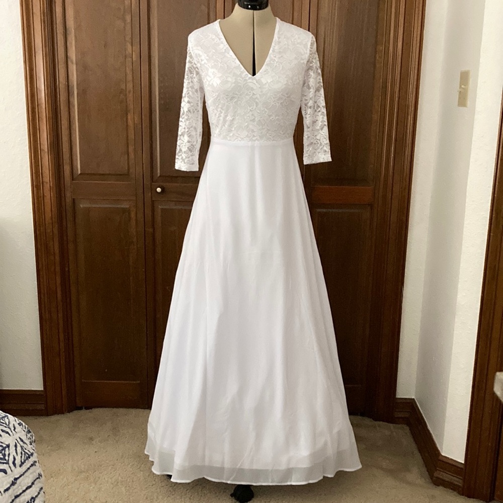 Medium sized wedding dress and petticoat